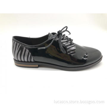 Women's Wingtip Lace Up Two Tone Shoes